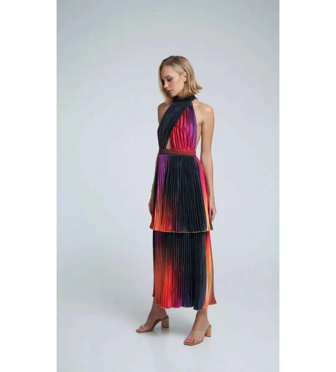L’Idee Magnifique Gown Fire Size 8 for rent on The Volte - main image