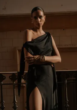 JGR & STN RASCHKE GOWN Black Size 8 for rent on The Volte - image 2