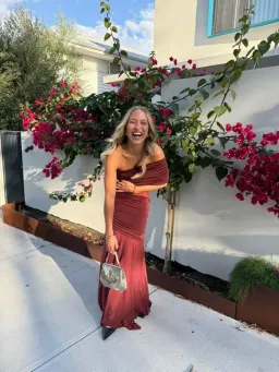 MESHKI Dallas One Shoulder Burgundy Size 8 for rent on The Volte - image 4