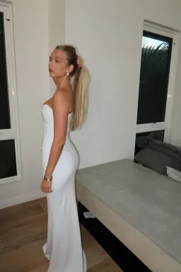 Hntr The Label Blanc Louie Gown White Size 8 for rent on The Volte - image 2