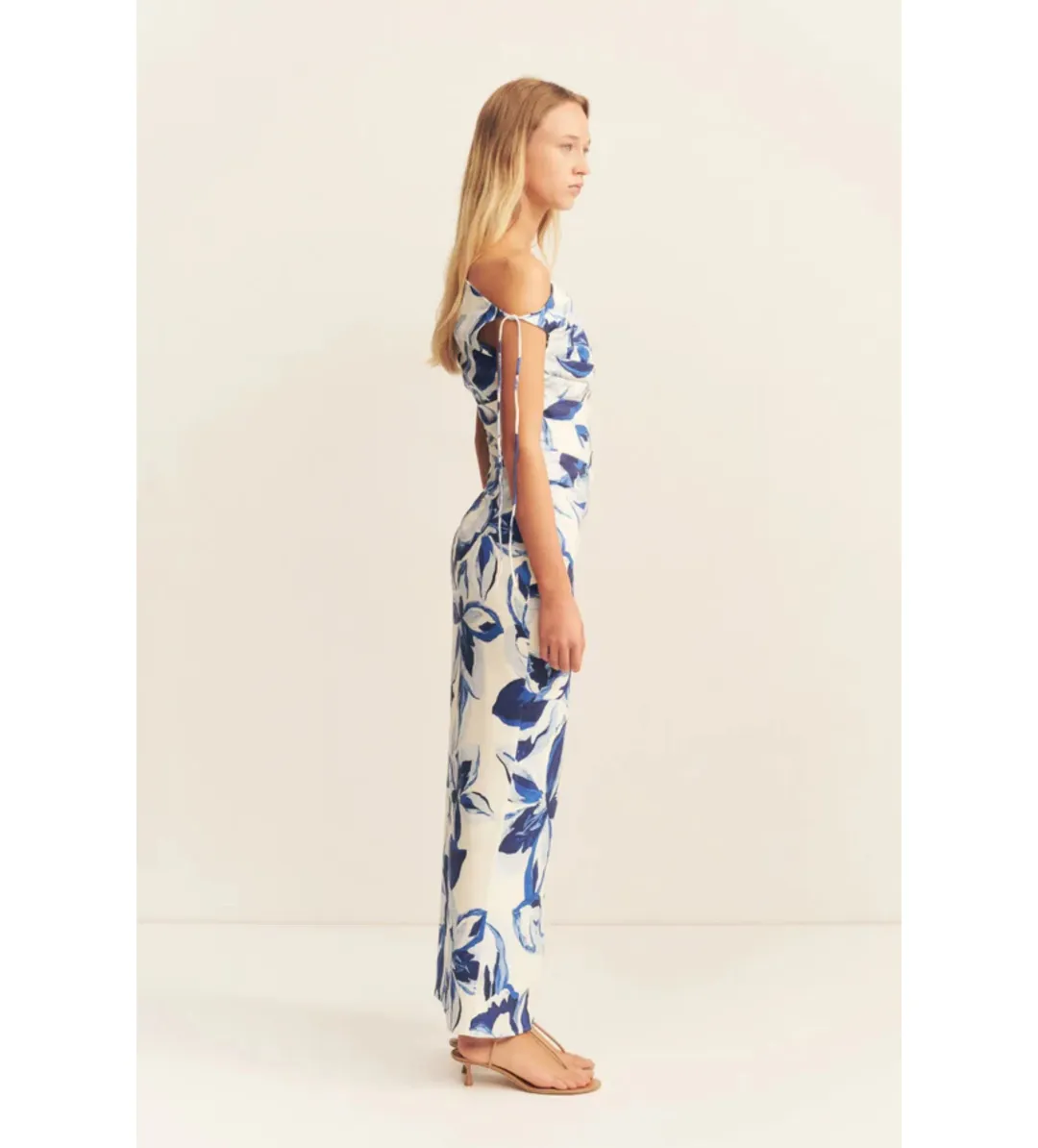 Shona Joy Stevie Gathered Maxi Dress in Bluebell Wallpaper  Size 12 for rent on The Volte - main image