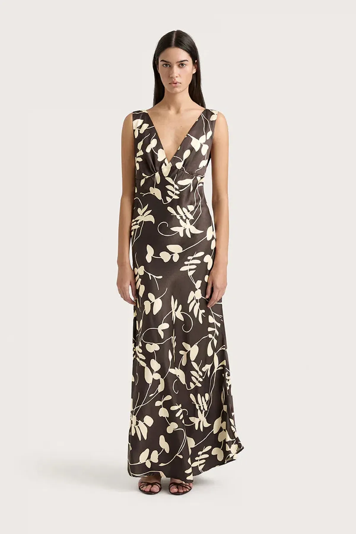 Faithfull The Brand Amiens Maxi Dress in Brown Print Size XS / AU 6 for rent on The Volte - main image