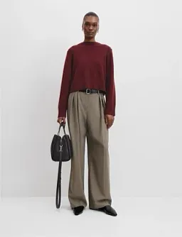 Country Road Organically Grown Cotton Blend Crop Crew Neck Knit Size 16/XL for rent on The Volte - image 3