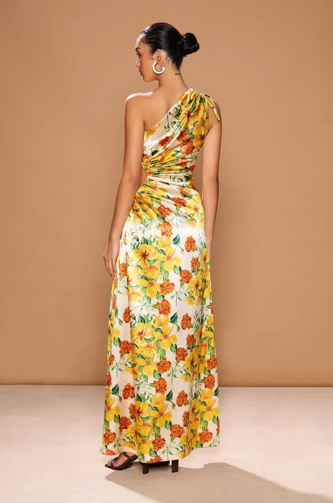 Sonya Moda Nour Yarden Floral Dress Floral Size 6 for rent on The Volte - main image