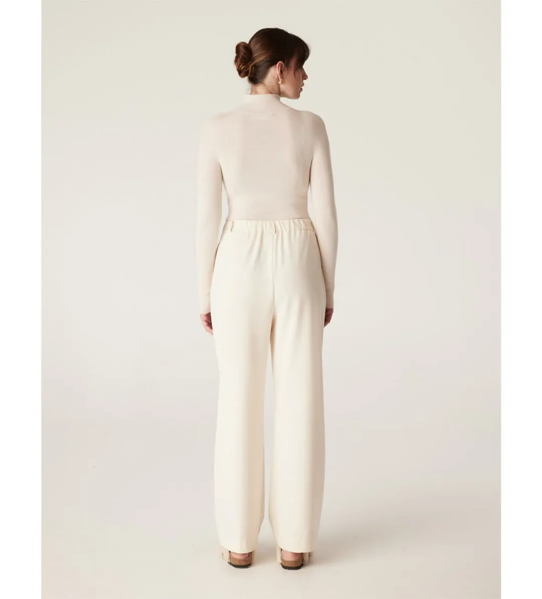 Cable Superfine Merino Turtle Neck in Ecru Size  for rent on The Volte - main image