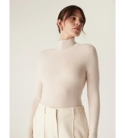Cable Superfine Merino Turtle Neck in Ecru Size  for rent on The Volte - image 4