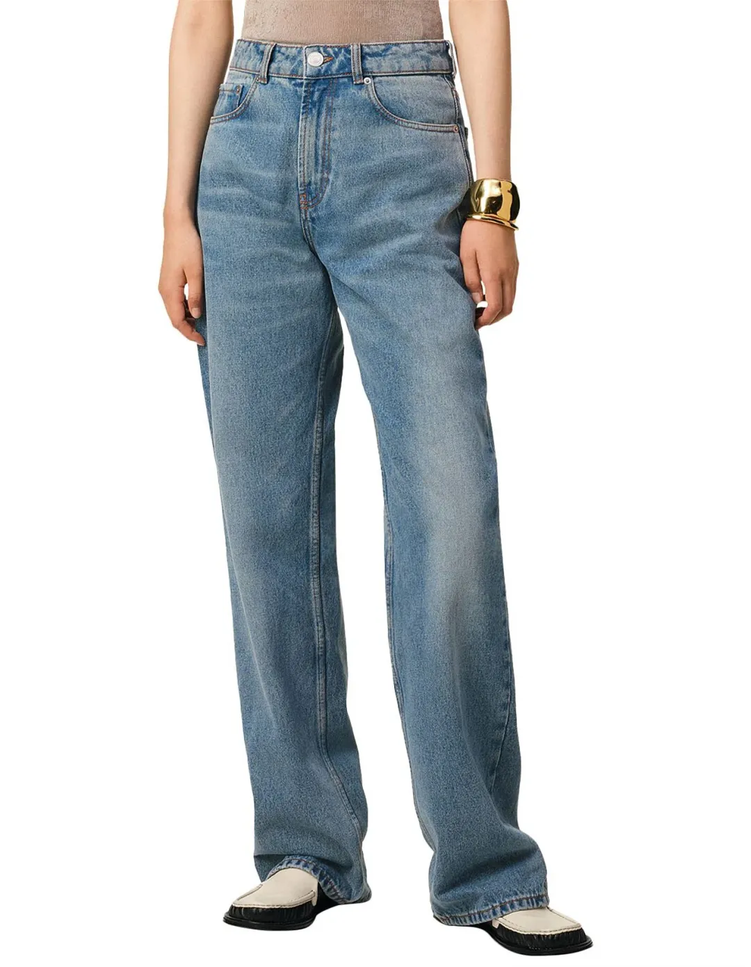 Ami Large Fit Jeans in Used Indigo Denim Size 6/XS for rent on The Volte - main image