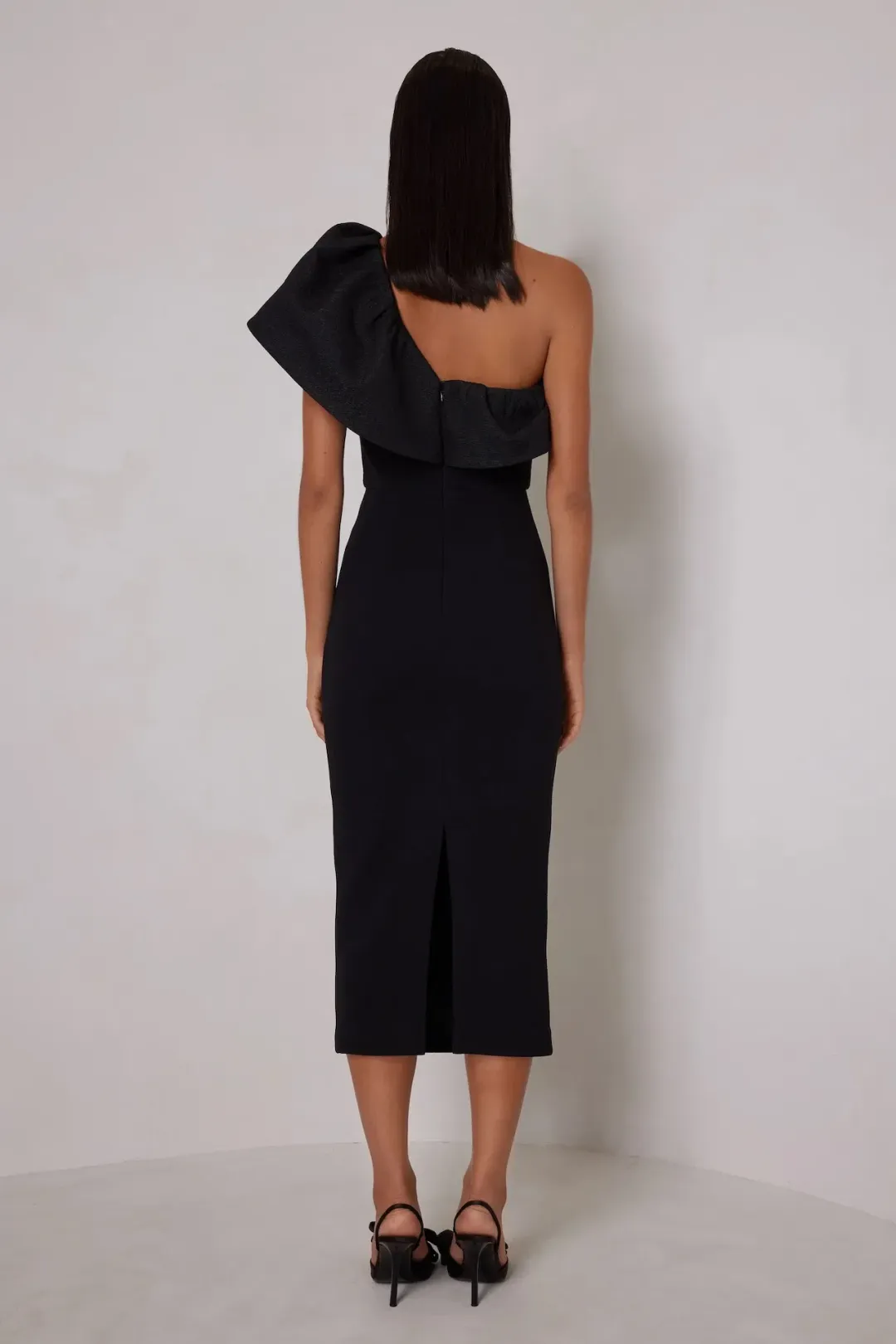 ELLE ZEITOUNE SHARLEENE MIDI / BLACK / SIZE 6 for rent on The Volte - main image