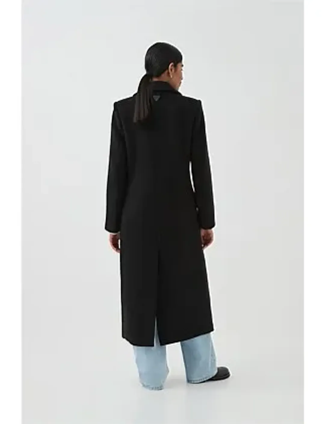 CARTER COAT for rent on The Volte - main image