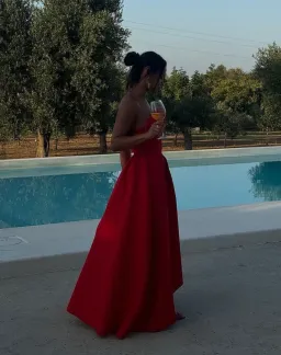 Elliatt Laurel Sleeveless Maxi Dress size 16 Red for rent on The Volte - image 2