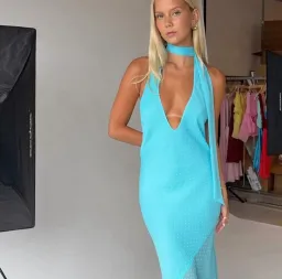 I am Delilah Jasmine - Blue Lagoon Size S for rent on The Volte - image 1