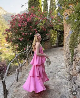 Elliatt Tilly Tiered Maxi Dress Pink Size 10 for rent on The Volte - image 5