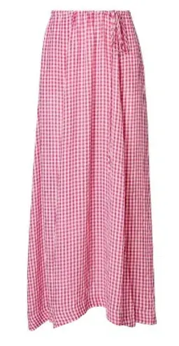 Raspberry Gingham Drawcord Set for rent on The Volte - image 4