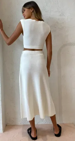 Camilla & Marc Castelli Knit Dress Size 6 for rent on The Volte - image 3