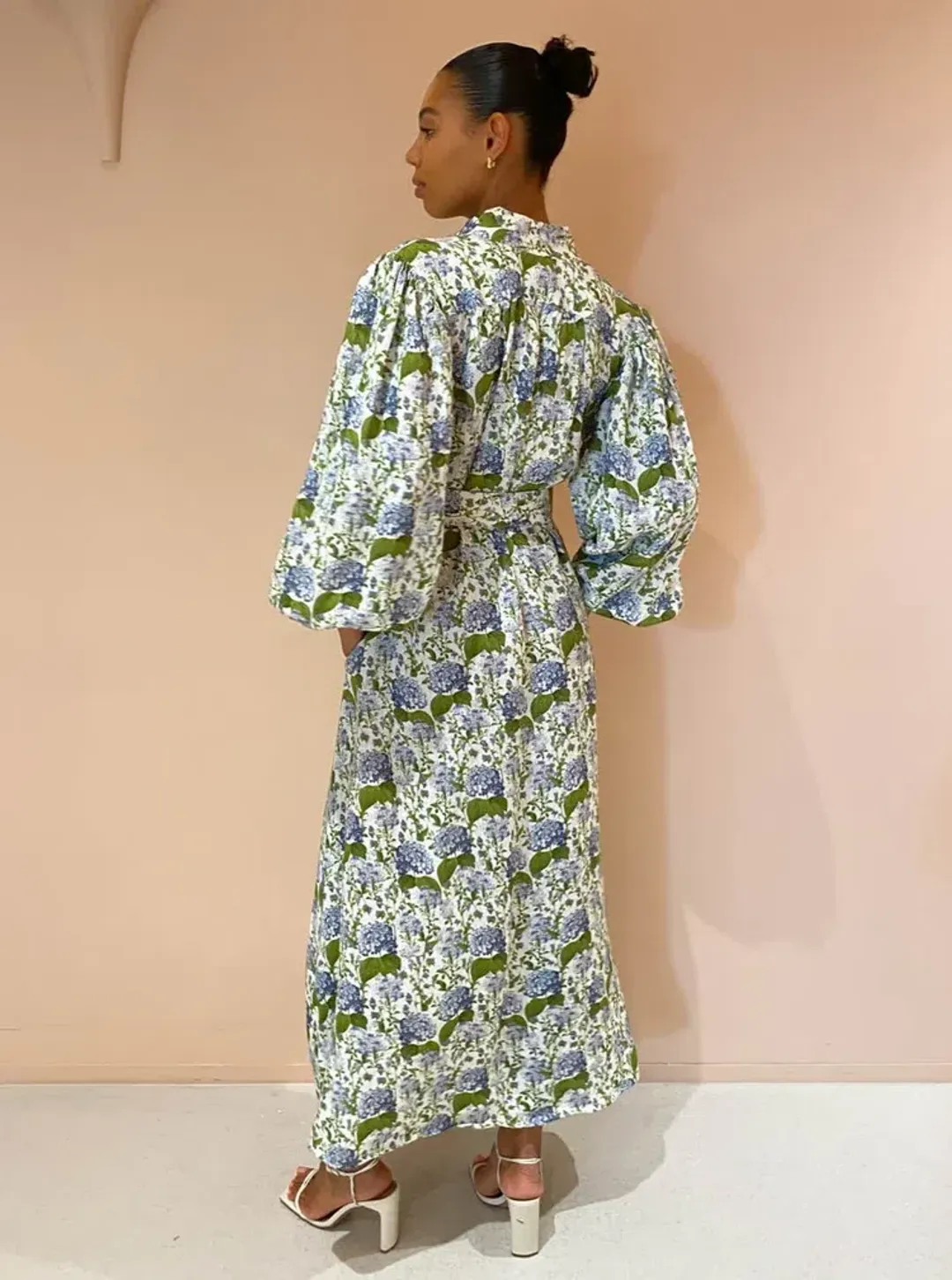 Palm Noosa Noddy Dress In Blue Blooms Size 8 for rent on The Volte - main image