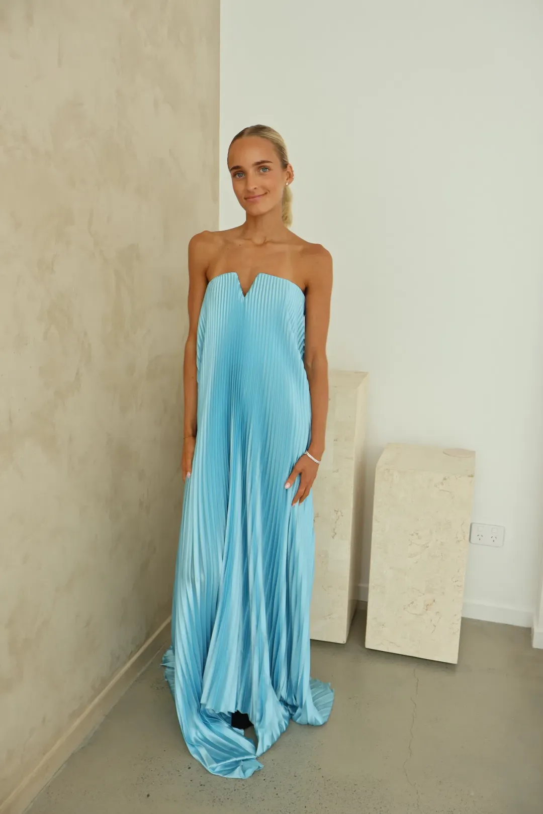 L'Idee Black Tie Gown Ice Size AU 10 for rent on The Volte - main image