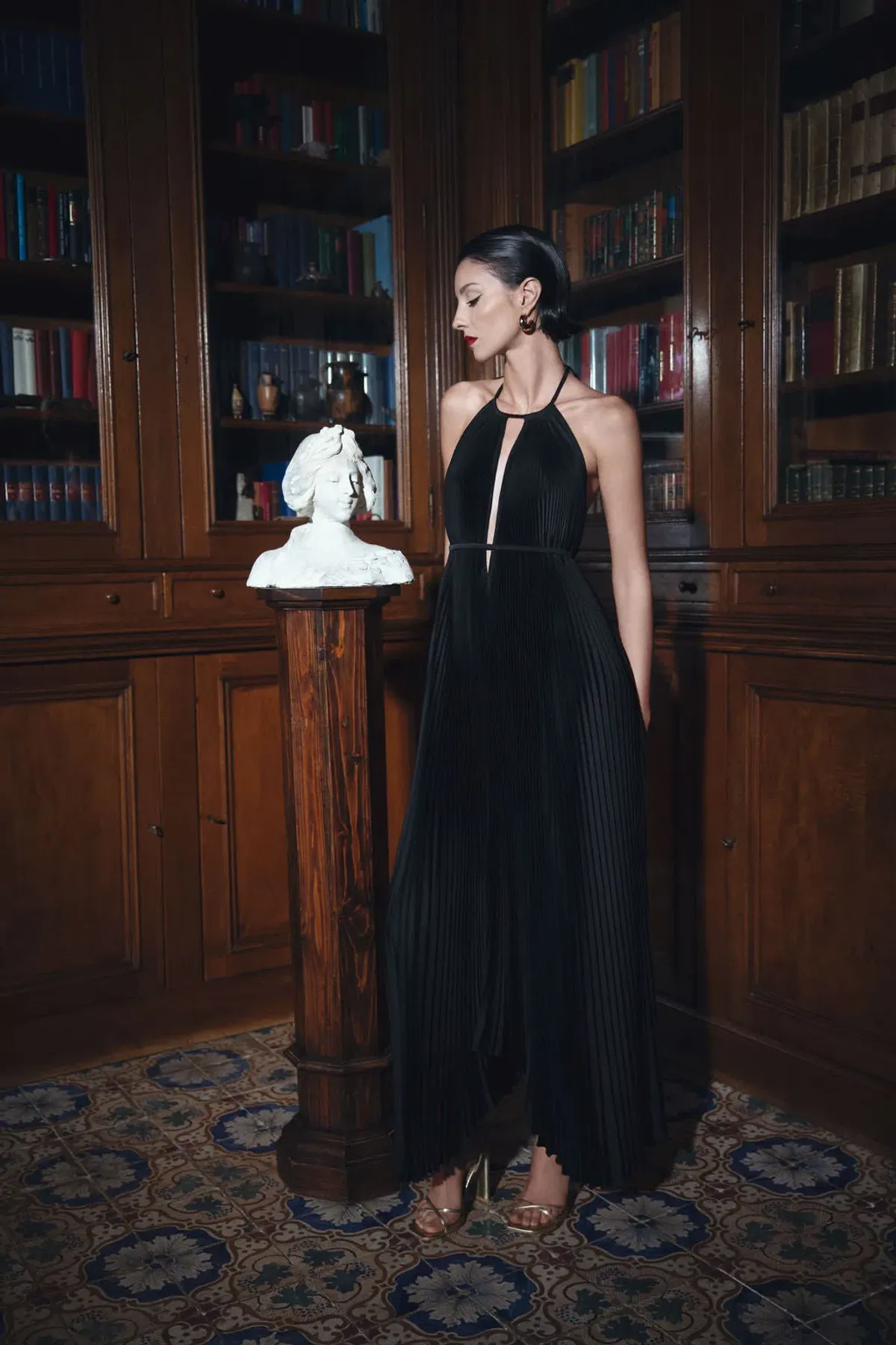 L'Idee Boheme Gown in Noir Black Size L / AU 12 for rent on The Volte - main image