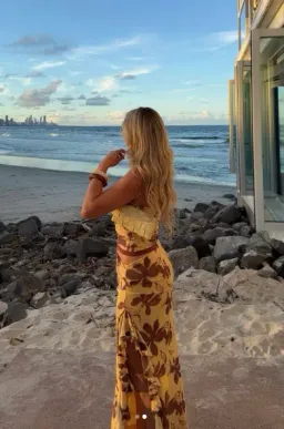 Benni Bindi Maxi Dress In Butter Floral Size 8 for rent on The Volte - image 4