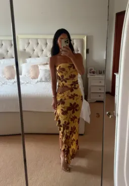 Benni Bindi Maxi Dress In Butter Floral Size 8 for rent on The Volte - image 3