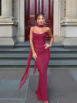 HOUSE OF CB Set Cassidy Maxi Skirt and Hallie Corset Top and scarf in Cabernet Red size small for rent on The Volte - image 1