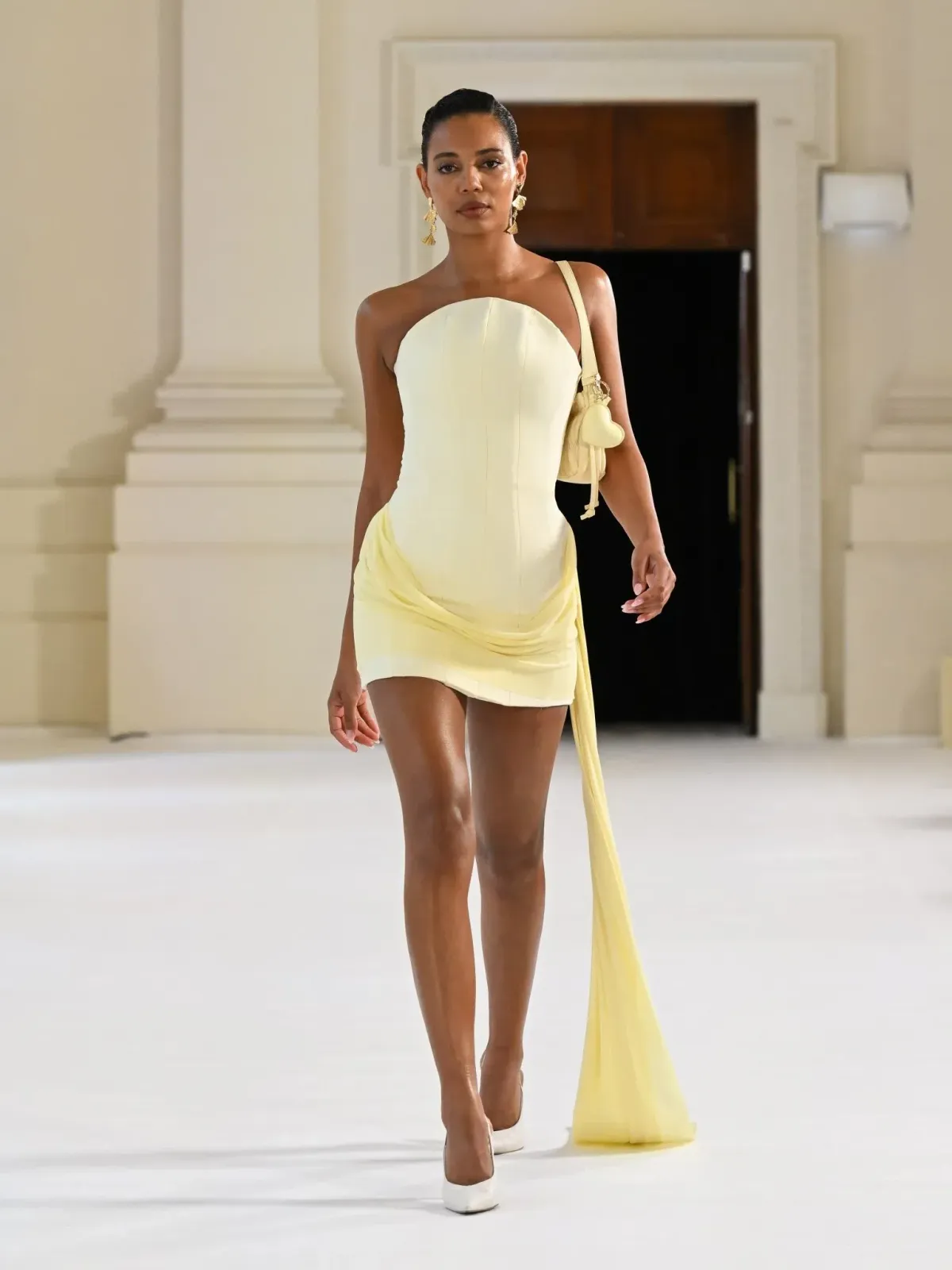 SORAYA MINI - LEMON size 10 for rent on The Volte - main image
