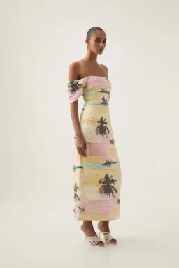 🌸 NEW AJE Zara Gathered Maxi Dress – Tropical Sunset Sky – Size AU 8 - Pink / Blue / Yellow🌸 for rent on The Volte - image 3