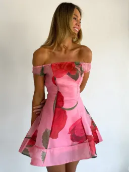 By Nicola Clementine Mini Raspberry Bloom / Size 12 for rent on The Volte - image 1