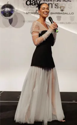 Sheike Isabella Gown size 10 for rent on The Volte - image 2