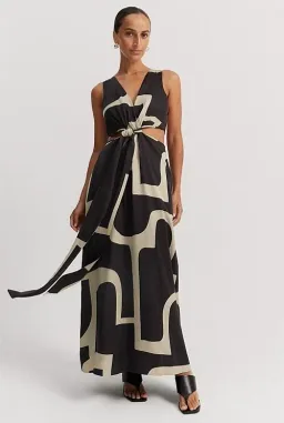 COUNTRY ROAD Print Column Maxi Dress in Stone Geo Print Size 12 - - Black & Stone Golden Brown for rent on The Volte - image 2