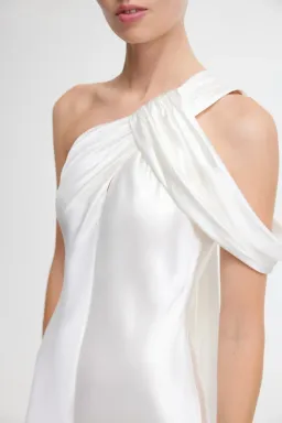 ACLER Ashbourne Gown Ivory Size 10 AU for rent on The Volte - image 5
