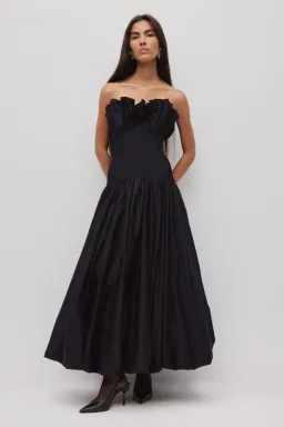 🖤 AJE Ivy Bubble Hem Gown – Black – Size 10 AU Strapless Formal Maxi Dress🖤 for rent on The Volte - image 4