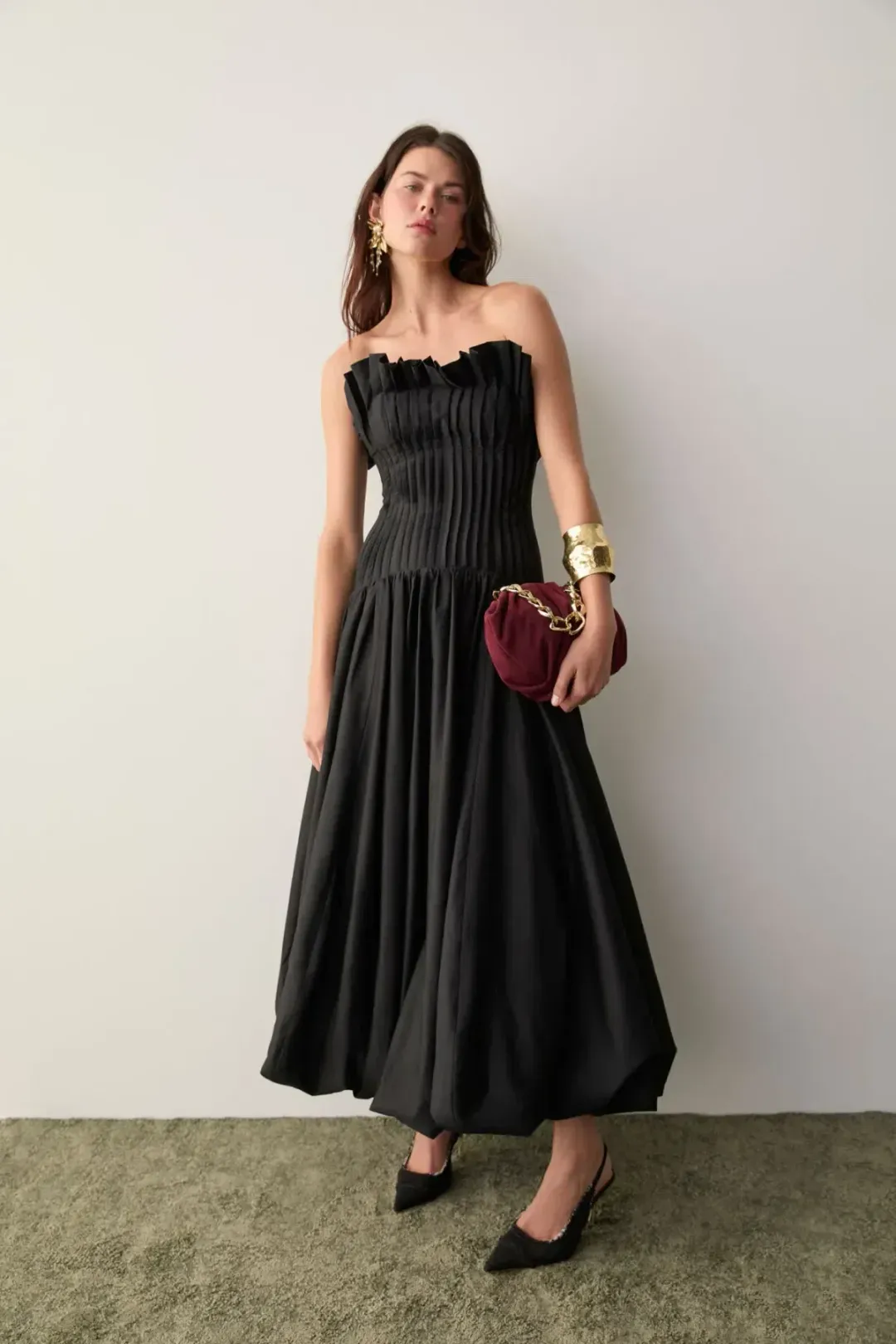 🖤 AJE Ivy Bubble Hem Gown – Black – Size 10 AU Strapless Formal Maxi Dress🖤 for rent on The Volte - main image