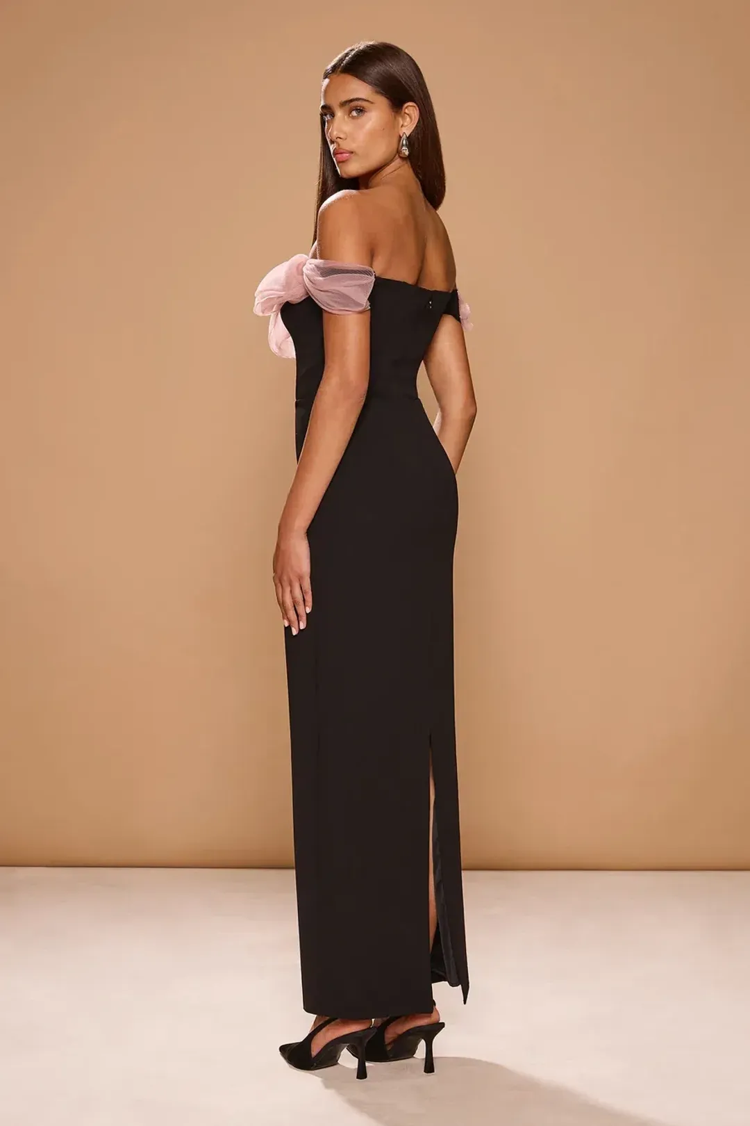🌹SONYA MODA Caspian Gown in BLACK DE ROSE PINK - Size M / 10 AU🌹Formal Maxi Dress🌹 for rent on The Volte - main image