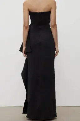 🖤 TOHJA November Dress - Size XS / 6 AU - Black Maxi Gown 🖤 for rent on The Volte - image 5