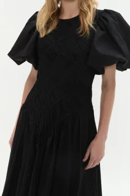 🖤 AJE Wisteria Midi Dress – Black – Size AU 6 🖤 for rent on The Volte - image 5