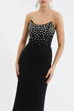 🖤 Rebecca Vallance Lynette Gown – Size AU 8 - Black Pearl Embellished Formal Maxi Dress – 🖤 for rent on The Volte - image 8
