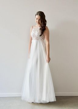 When Freddie Met Lilly Gabby Gown White Size 10 for rent on The Volte - image 1