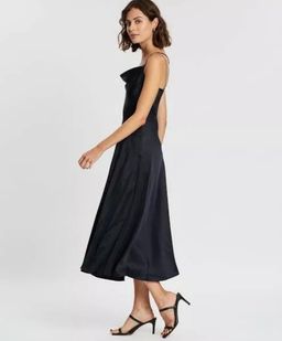 Sass and Bide Caress Dress Navy Size 10 for rent on The Volte - image 3