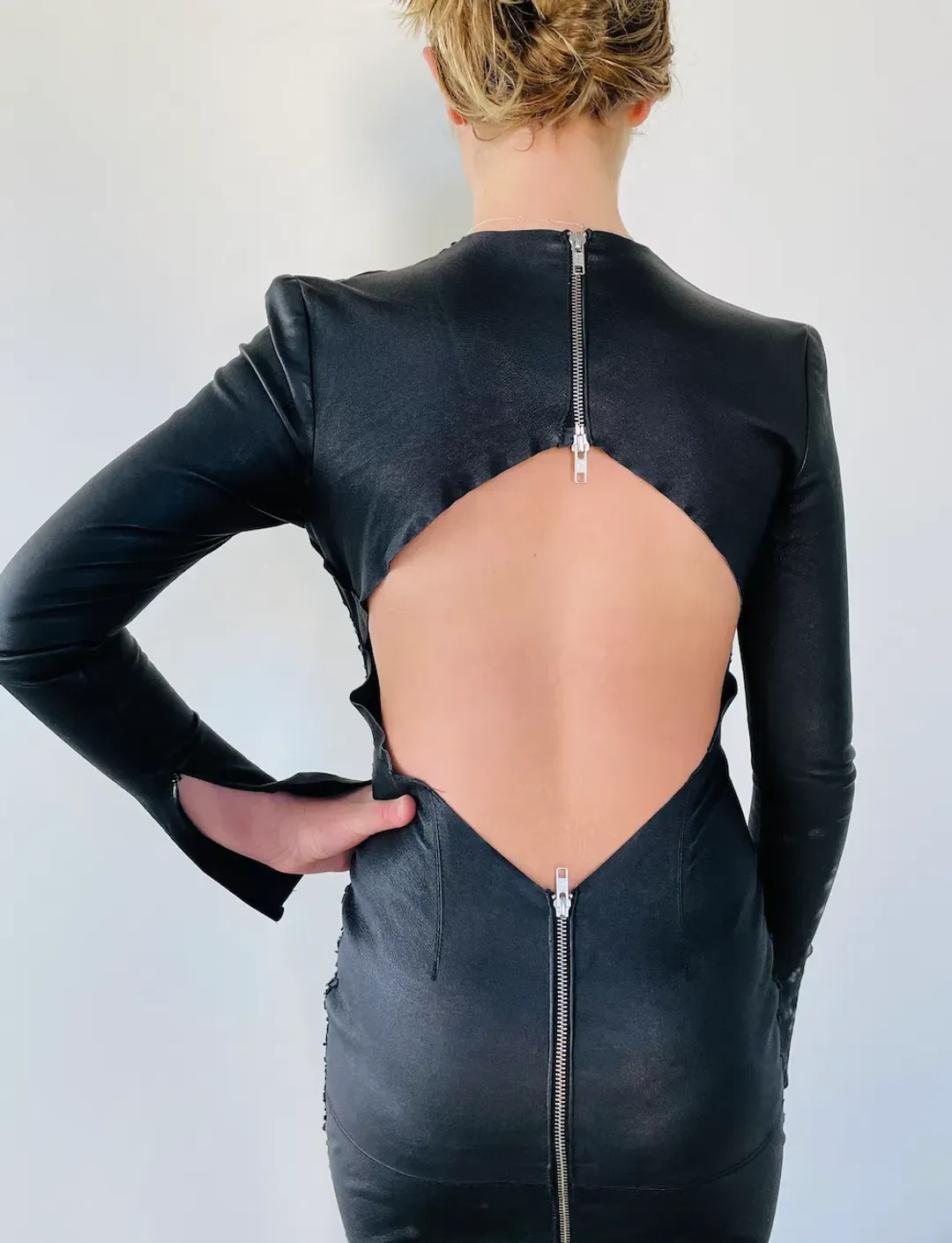 Alex Perry Long Sleeve Dress Black Size 6 for rent on The Volte - main image