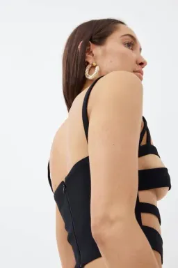 Monot Bandage Top Black Size 2 for rent on The Volte - image 3
