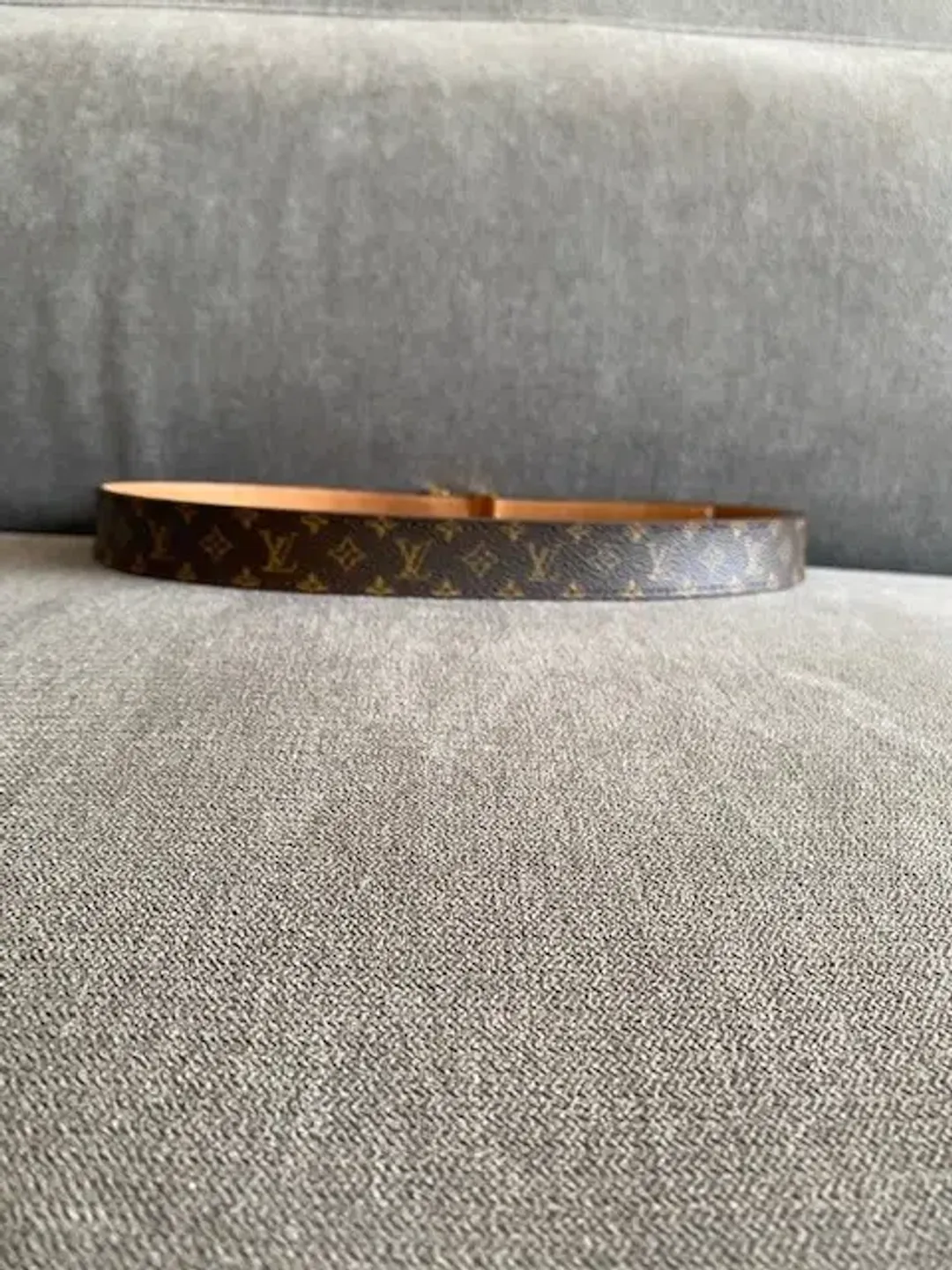 Louis Vuitton Belt 20mm Size 75 for rent on The Volte - main image