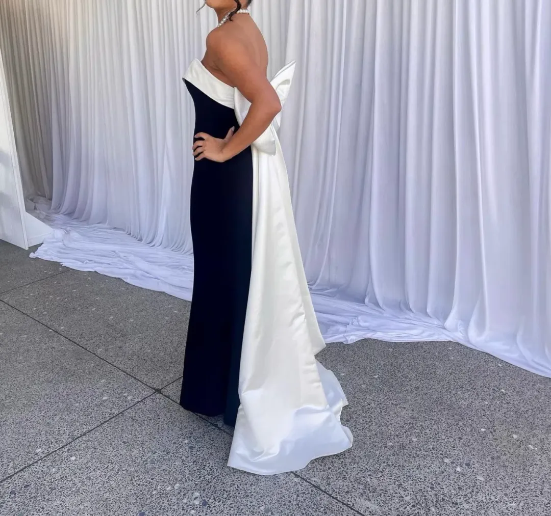 Jovani Strapless Sweetheart Neckline Dress Black Size 8  for rent on The Volte - main image
