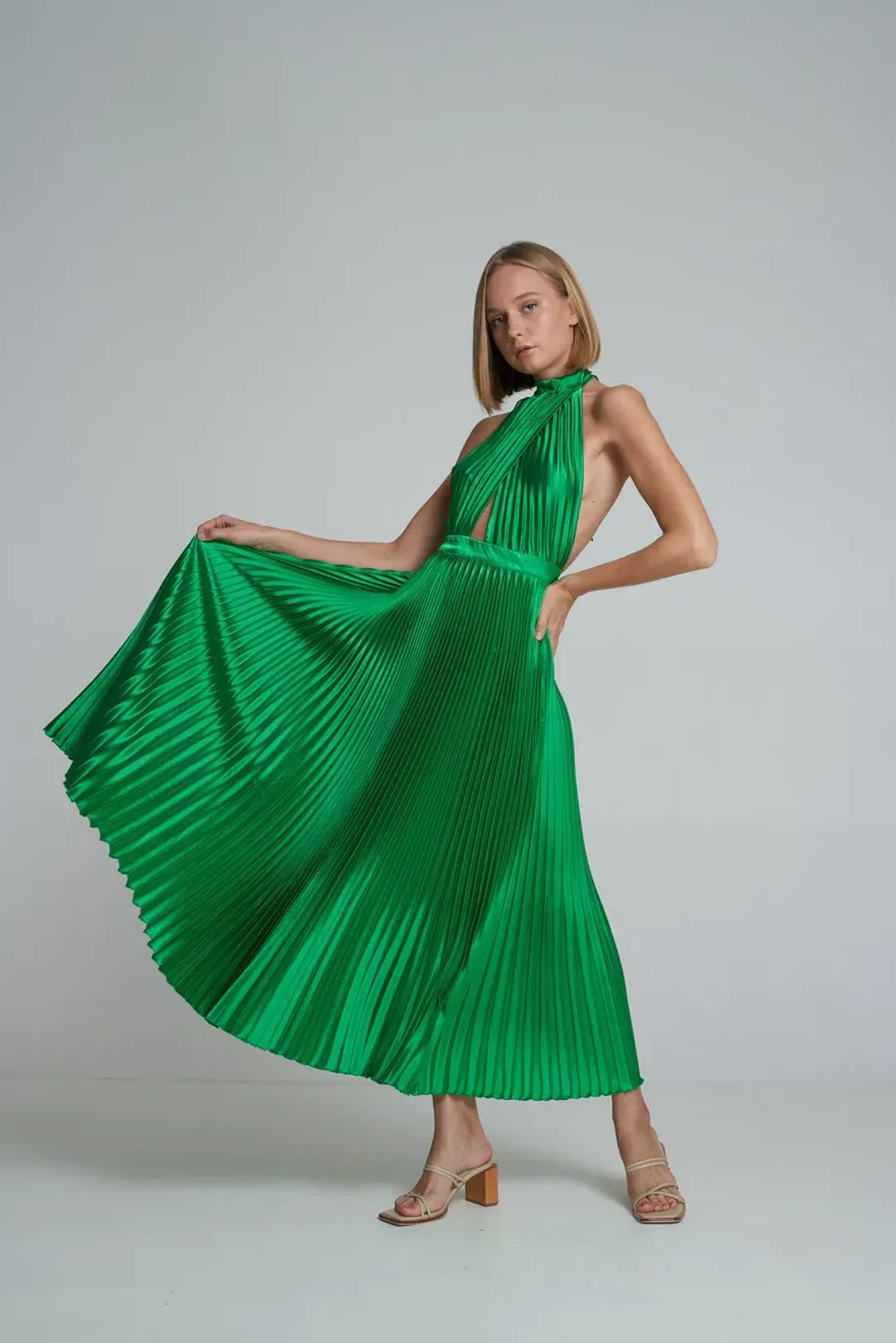 L'Idée Soirée Renaissance Gown Bright Green Size 12 for rent on The Volte - main image