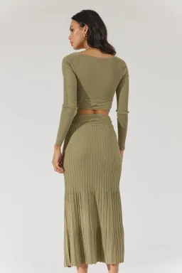 Sovere Inertia Knit Midi Skirt Green Size 8 / S for rent on The Volte - image 3