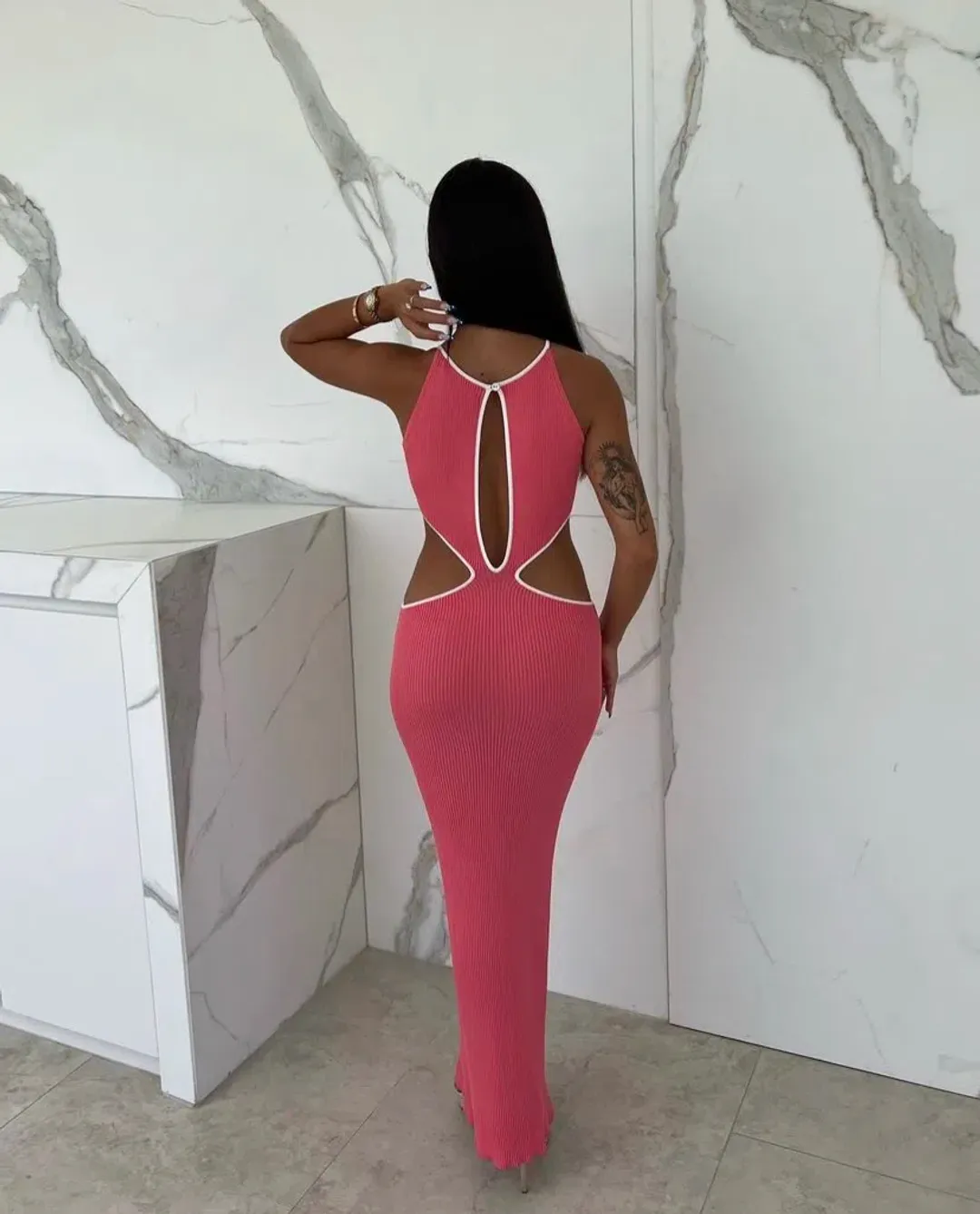 San Sloane Adrian Rib Midi Coral White Size 10 for rent on The Volte - main image