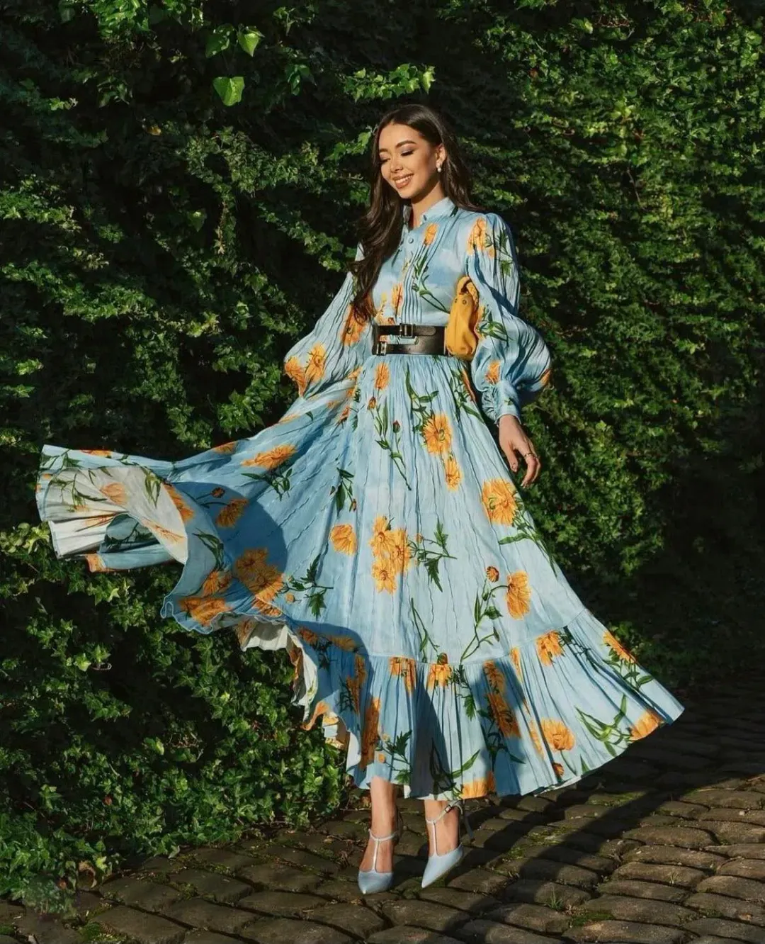 Leo Lin Marguerite Bleu Silk Linen Dress Marguerite Bleu Floral Size 10 for rent on The Volte - main image