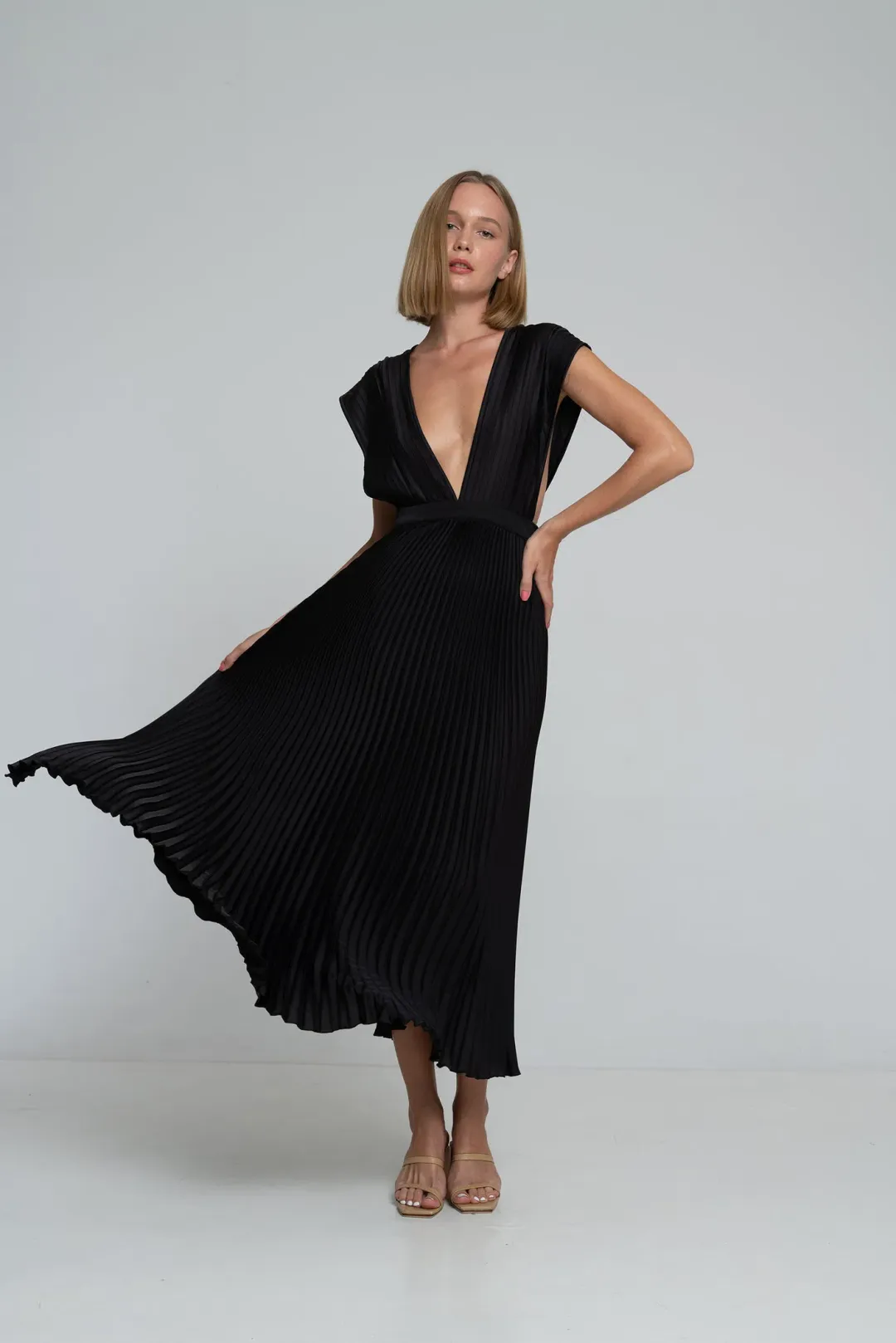 Lidee Gala Gown Noir Size 12 for rent on The Volte - main image