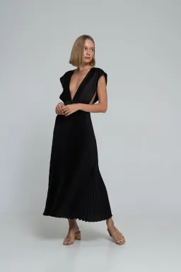 Lidee Gala Gown Noir Size 12 for rent on The Volte - image 3