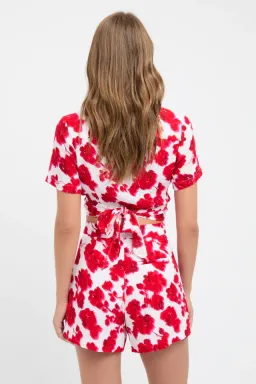Kookai Bonita Shorts Floral Size 36 / AU 8 for rent on The Volte - image 3