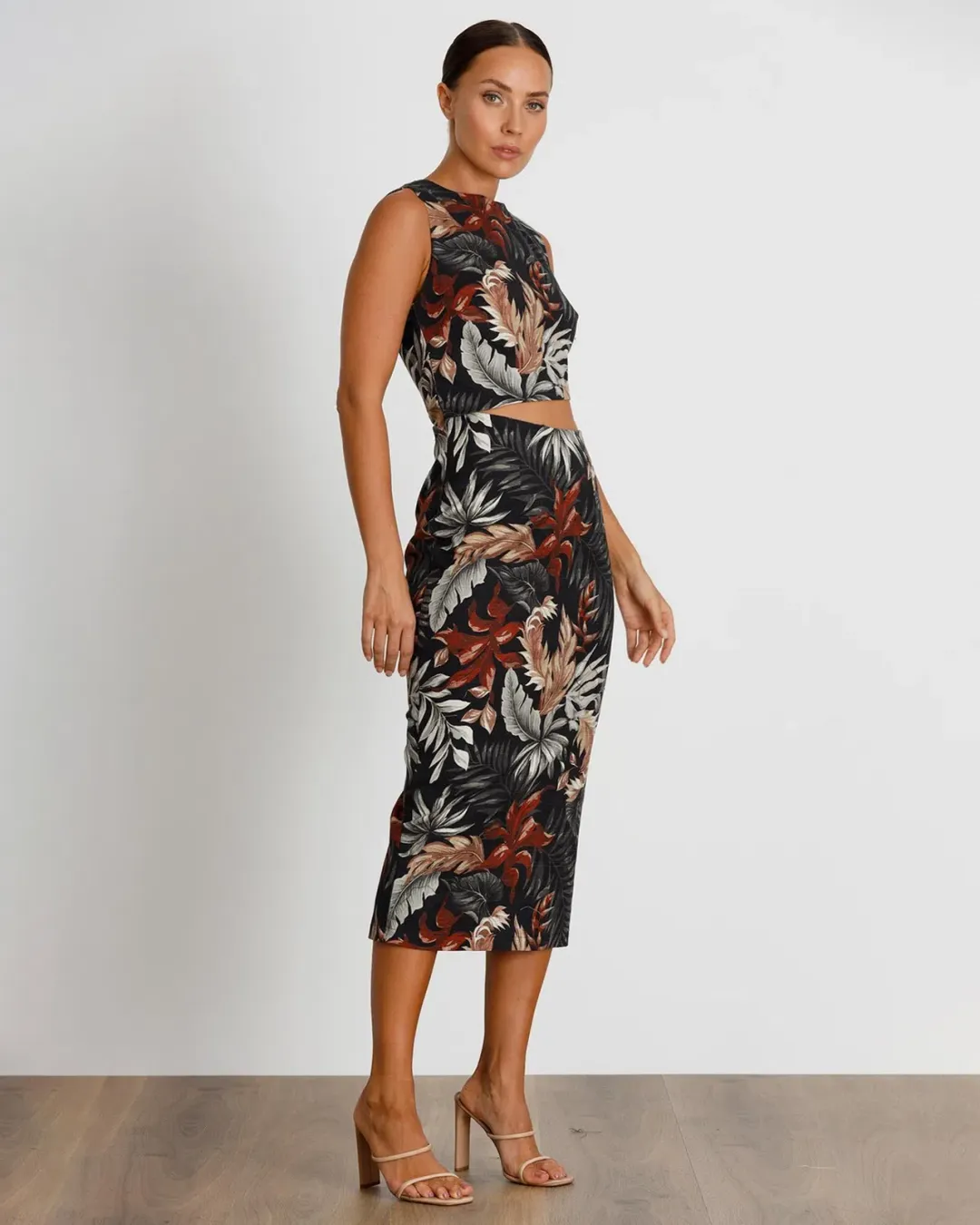 Pasduchas Keep Palm Midi Dress Print Size 8 for rent on The Volte - main image